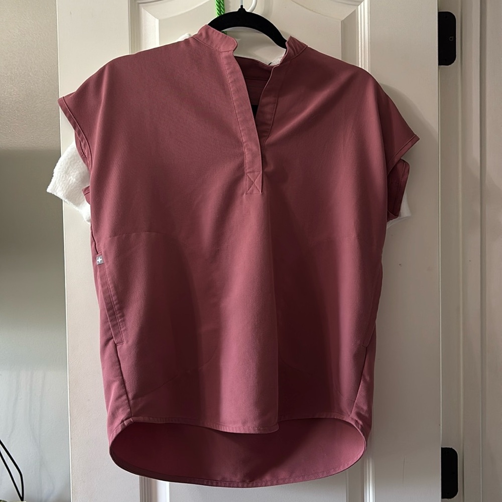Scrub top
